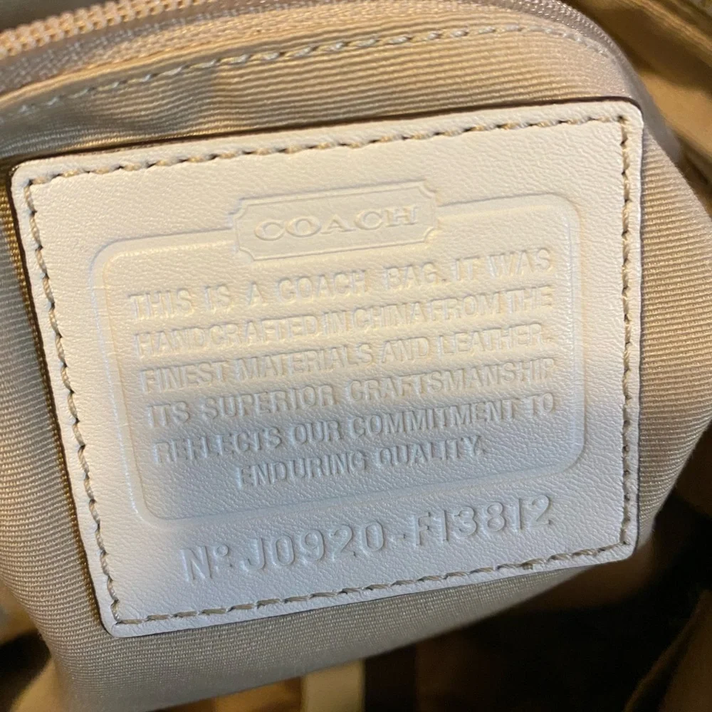 650 Coach yellow & tan with Coach billfold Preowned condition see pics### - Picture 13 of 13